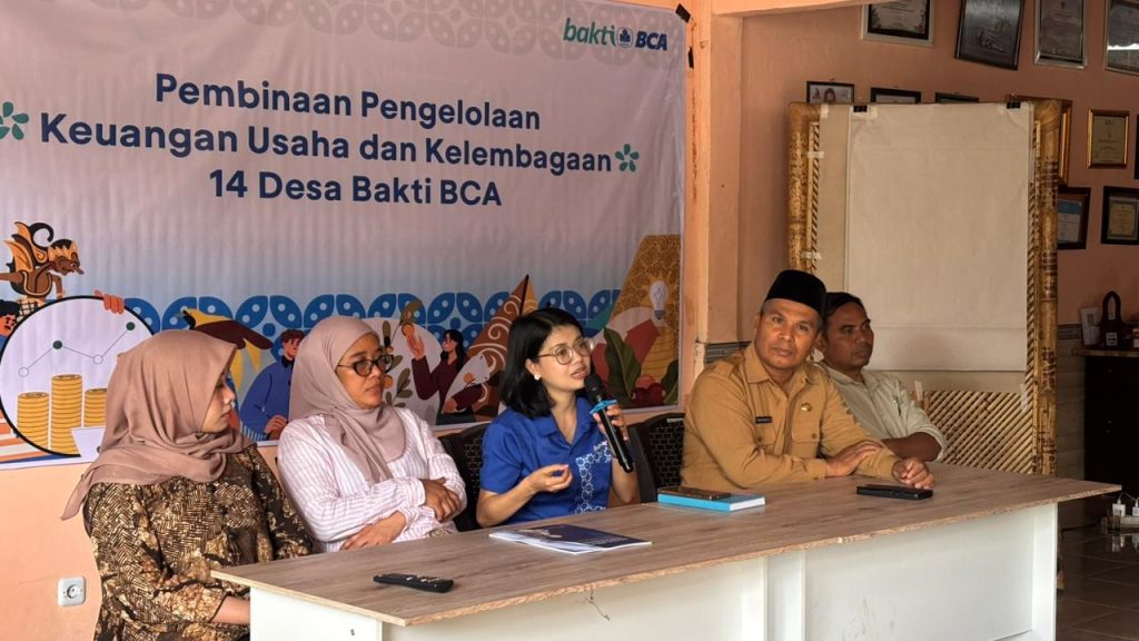 Pelatihan Pengelolaan Keuangan Lanjutan di Desa Wisata Hijau Bilebante Didukung oleh BAKTI BCA