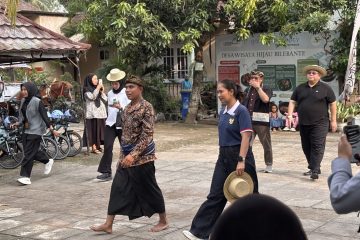 Wakil Menteri Pariwisata RI mengunjungi Desa Wisata Hijau Bilebante Lombok Tengah